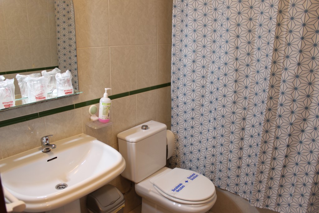 HOSTAL LA TORRE