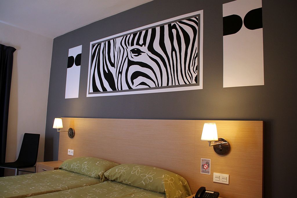 GOLDEN HOTEL