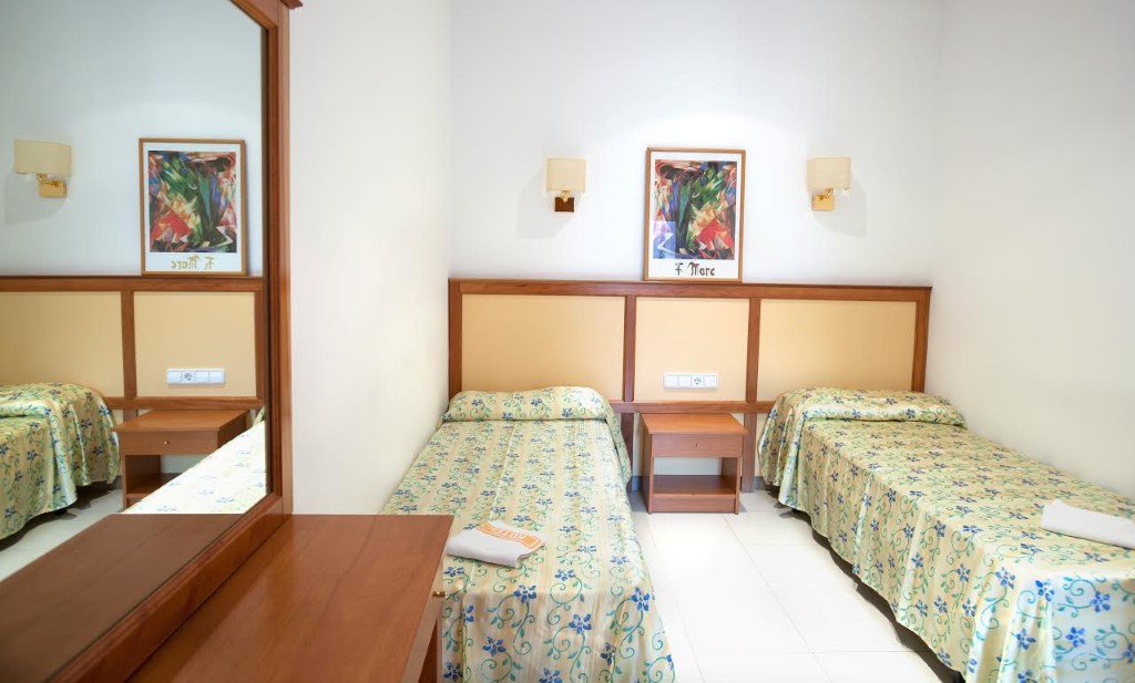 Apartamentos Royal 