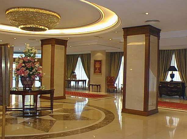 HOTEL EMPERADOR