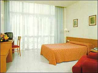 HOTEL CATALONIA TRANSIT