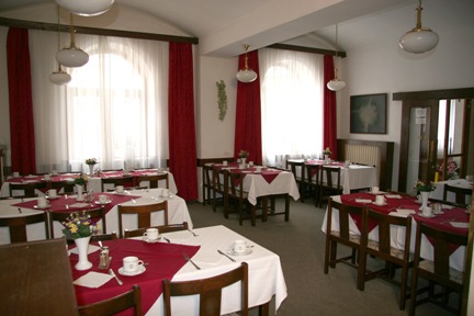 Hotel - Ostas