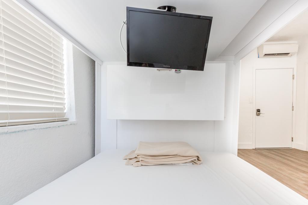 Treehouse Studio Hotel 
