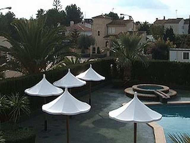 Iris Apartments
