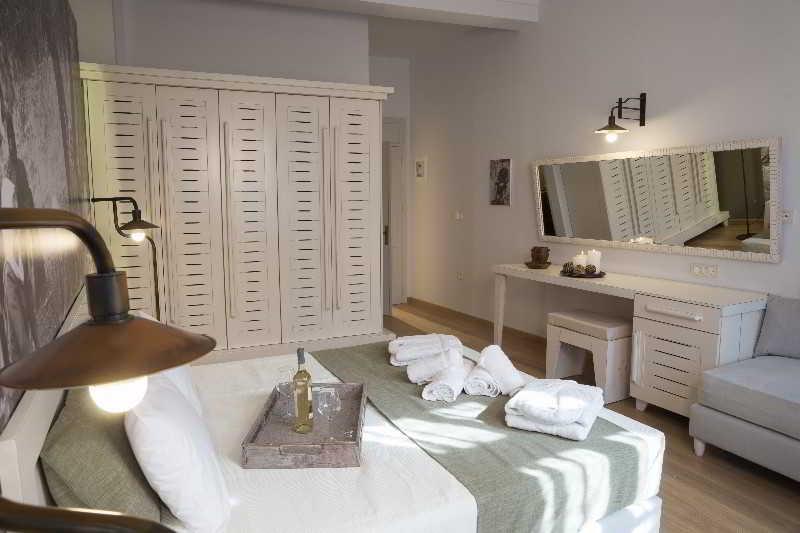 Elia Ntaliani Suites 10 *