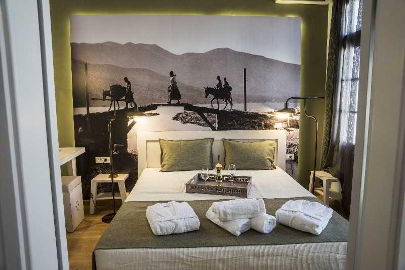 Elia Ntaliani Suites 10 *