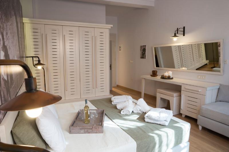 Elia Ntaliani Suites 10 *