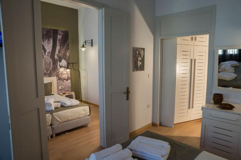 Elia Ntaliani Suites 10 *