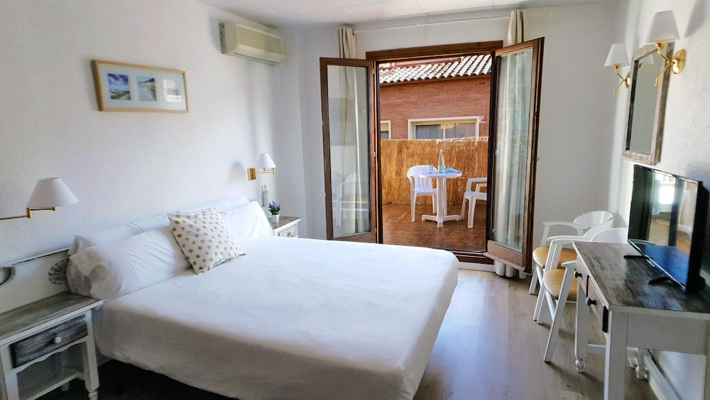 Hotel Mireia 