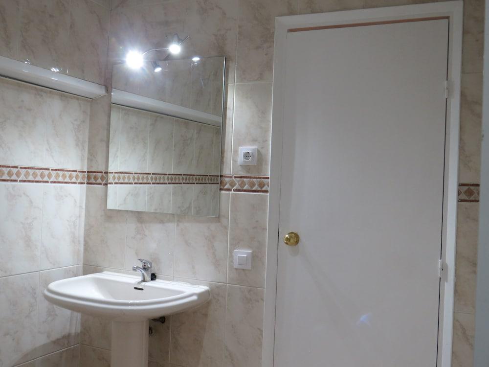 Barcelona City Rooms 