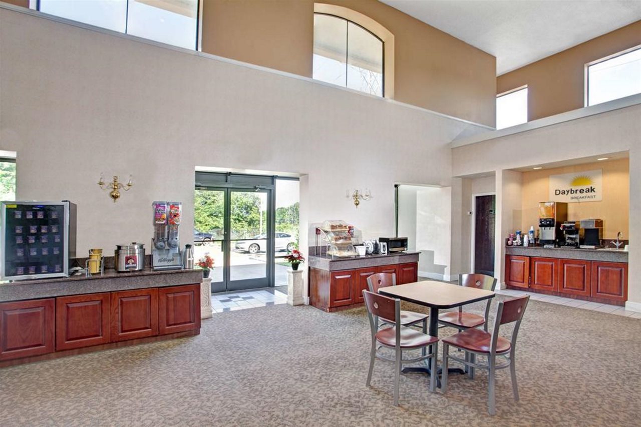 Americas Best Value Inn Memphis I-240 
