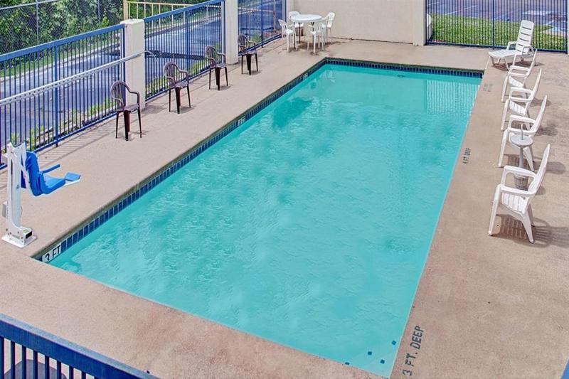 Americas Best Value Inn Memphis I-240 