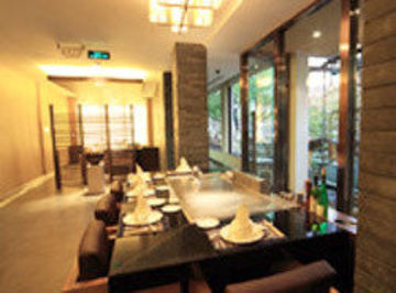 Le View Seasons Suites