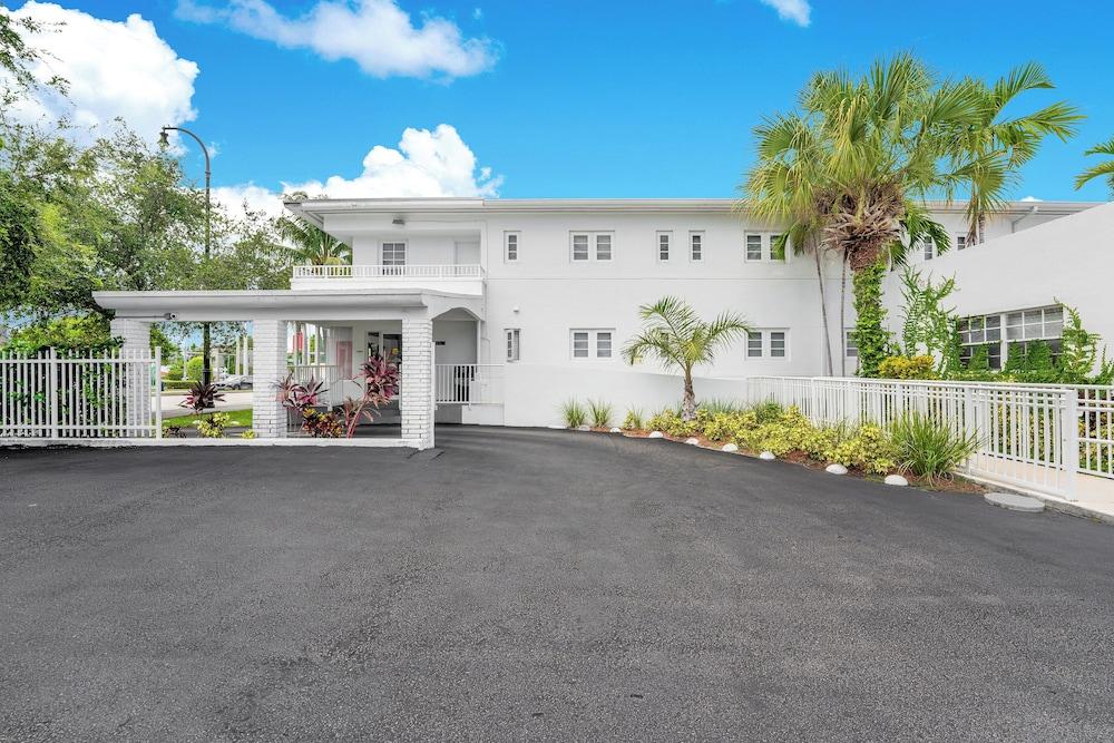 Travelodge By Wyndham Miami Biscayne Bay 