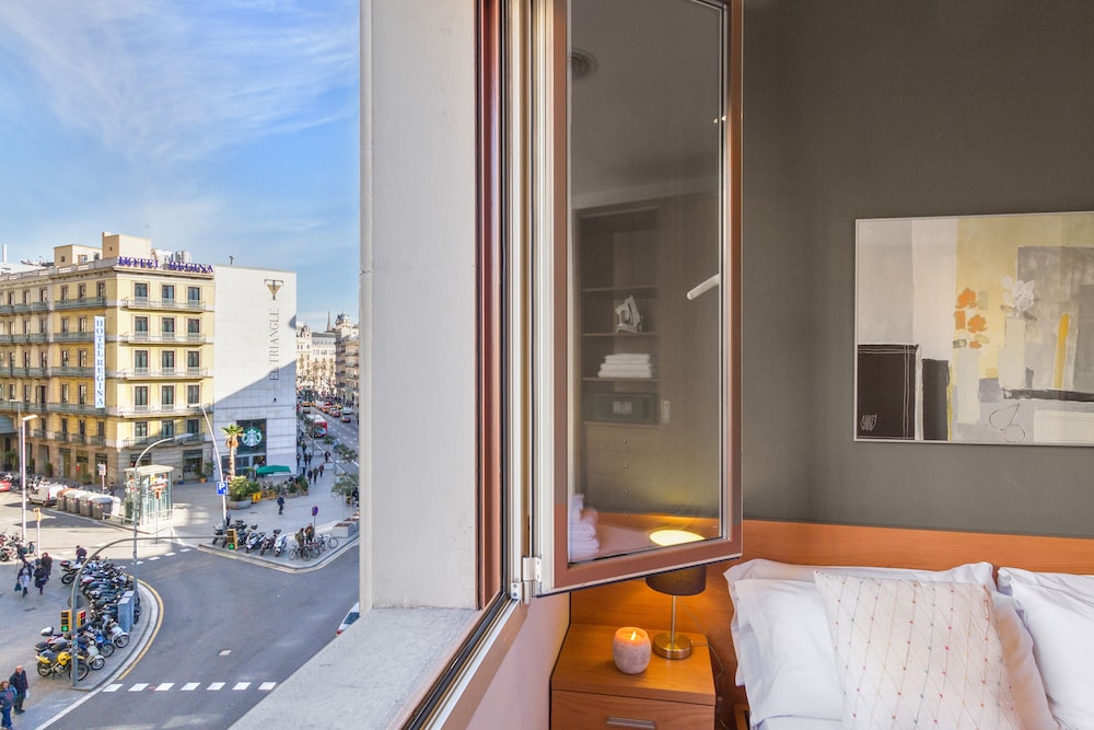Fisa Rentals Ramblas Apartments 