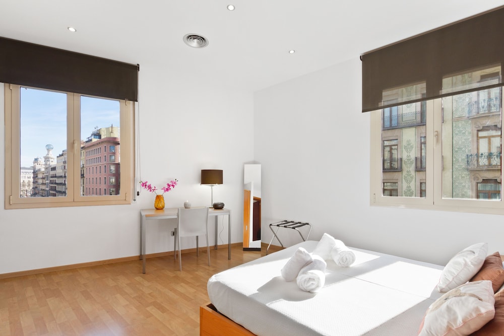 Fisa Rentals Ramblas Apartments 