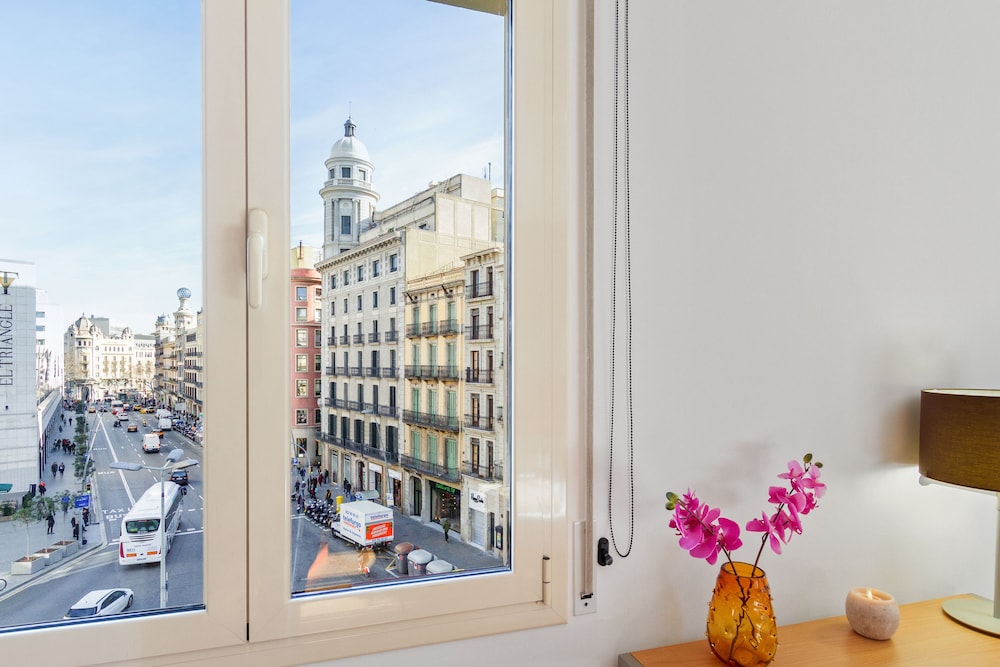 Fisa Rentals Ramblas Apartments 