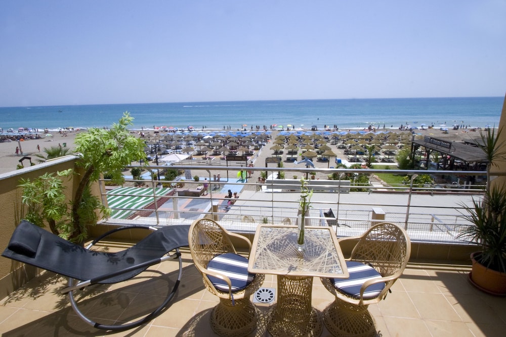 Carihuela Beach Apartments 