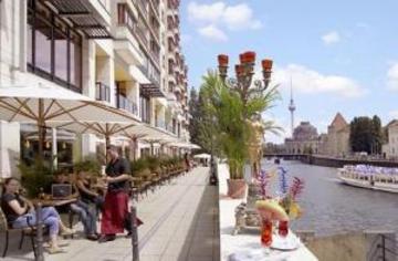 Hotel Artist Riverside Hotel & Spa