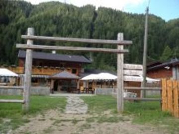 La Tana Dell'Orso Garni