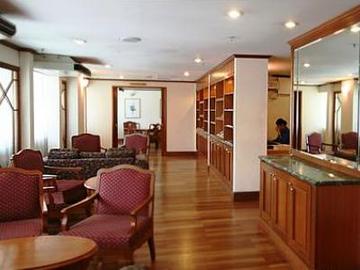 KL Plaza Suites