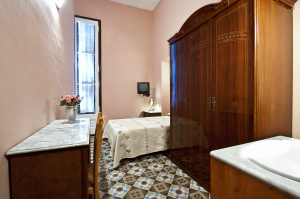 Hostal Girona