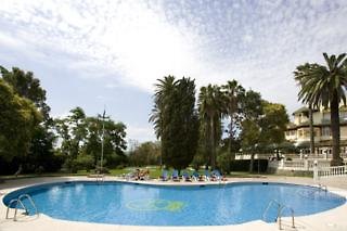 HOTEL REINA CRISTINA