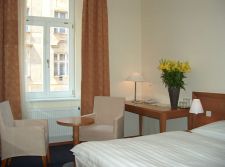 HOTEL CAROL