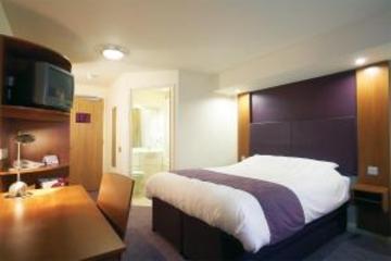 Premier Inn Heathrow Airport M4/J4 