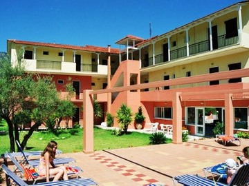 Happyland Hotel Apartments Hotel