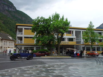 Lindstrom Hotel