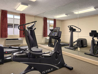 Days Inn By Wyndham Hartford/Closest Downtown 