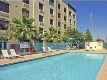 Fiesta Rancho Casino Hotel 