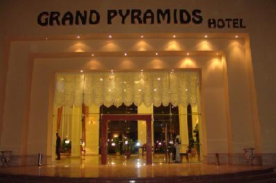 Grand Pyramids