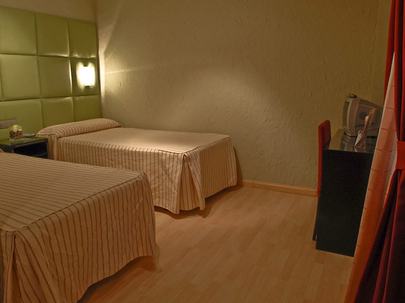 HOTEL PRESIDENTE