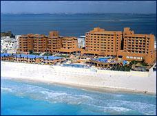 Hotel Barcelo Tucancun Beach