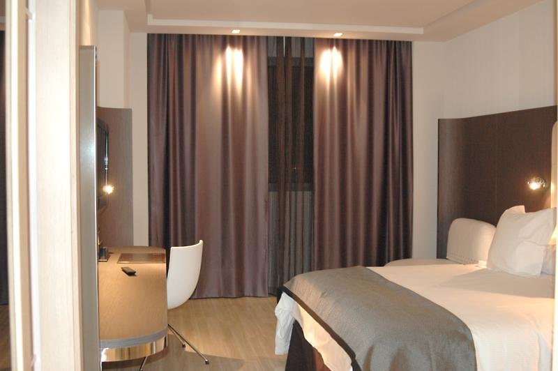 HOTEL MAYDRIT