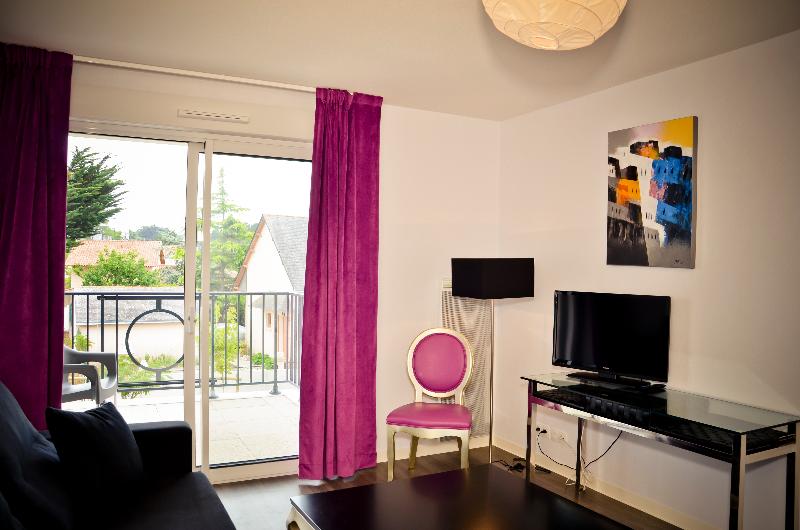 Hotel HOTEL ADONIS LA BAULE en , | Canarias.com