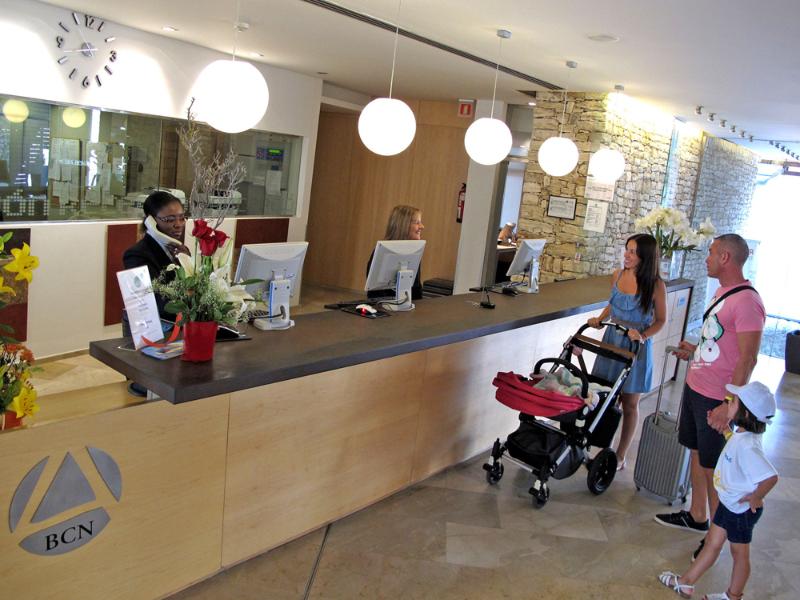 HOTEL LES OLIVERES