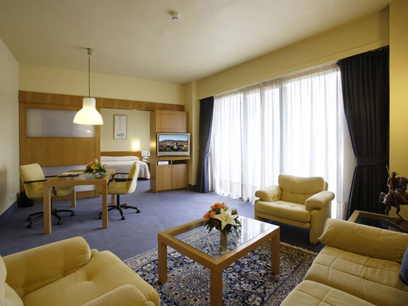 HOTEL TRES REYES