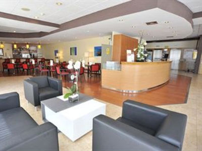 HOTEL CAMPANILE