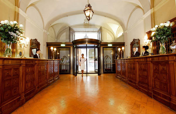 Hotel Grand Continental
