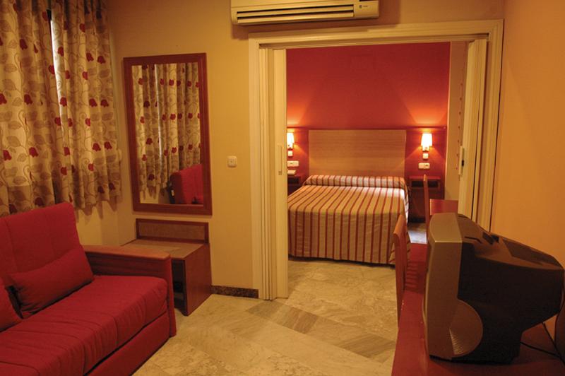 HOTEL LOS GIRASOLES II