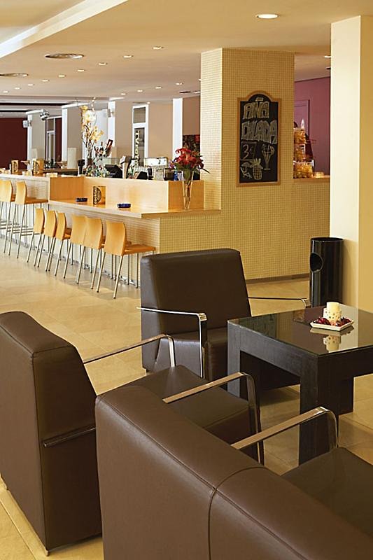 Hotel Plaza Paris