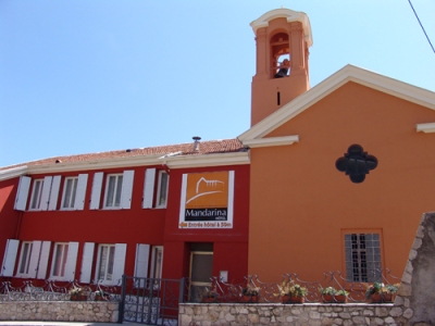 Hotel Mandarina