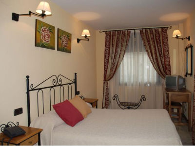 HOTEL AVERROES
