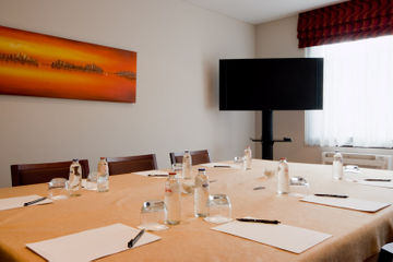 Gresham Belson image 4