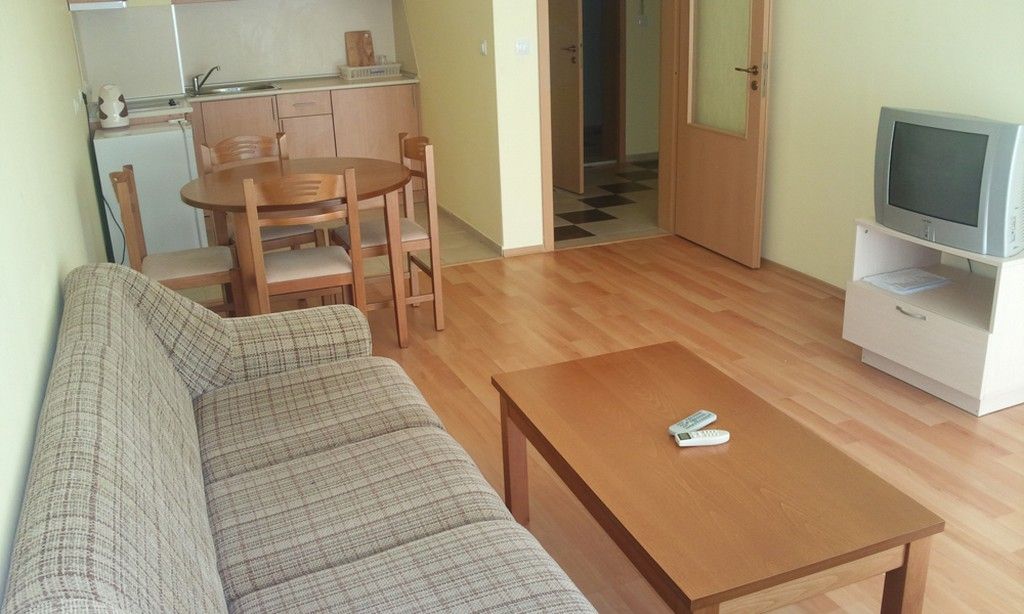 Darius Apartments