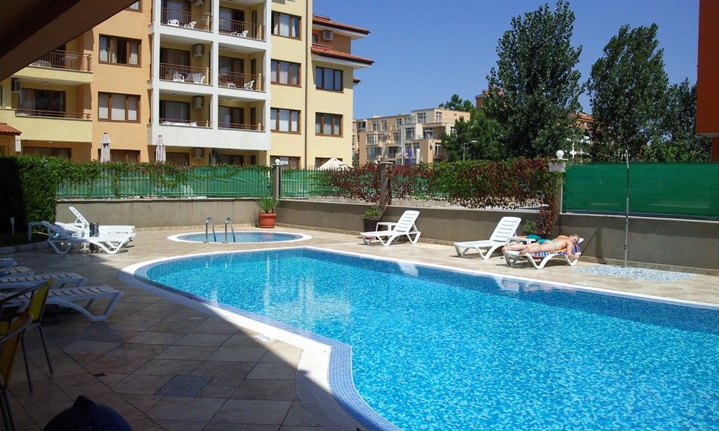 Darius Apartments