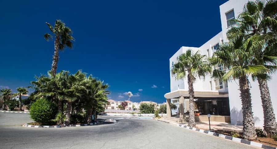 Polycarpia Hotel